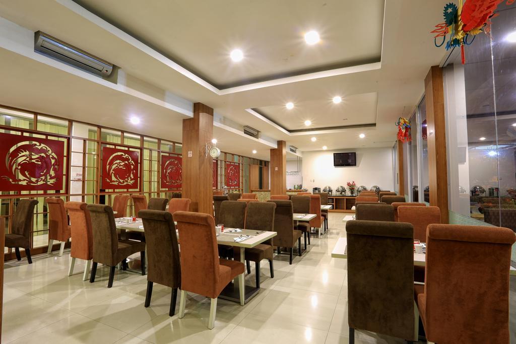 Dragon Inn Kendari Eksteriør billede