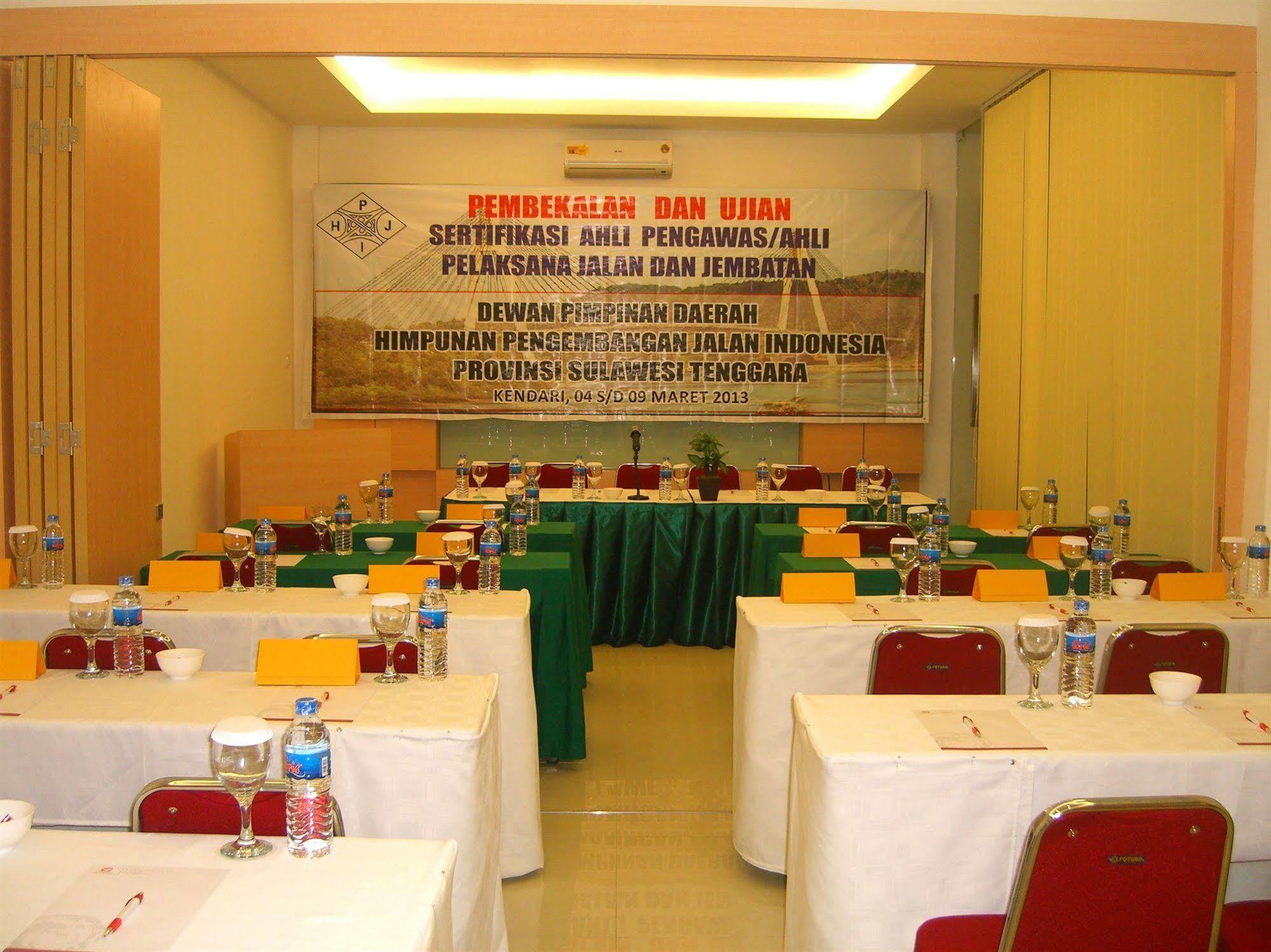Dragon Inn Kendari Eksteriør billede